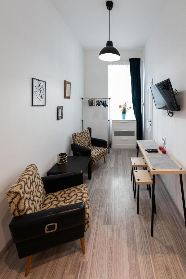 King Seventeen Homes Budapest Esterno foto