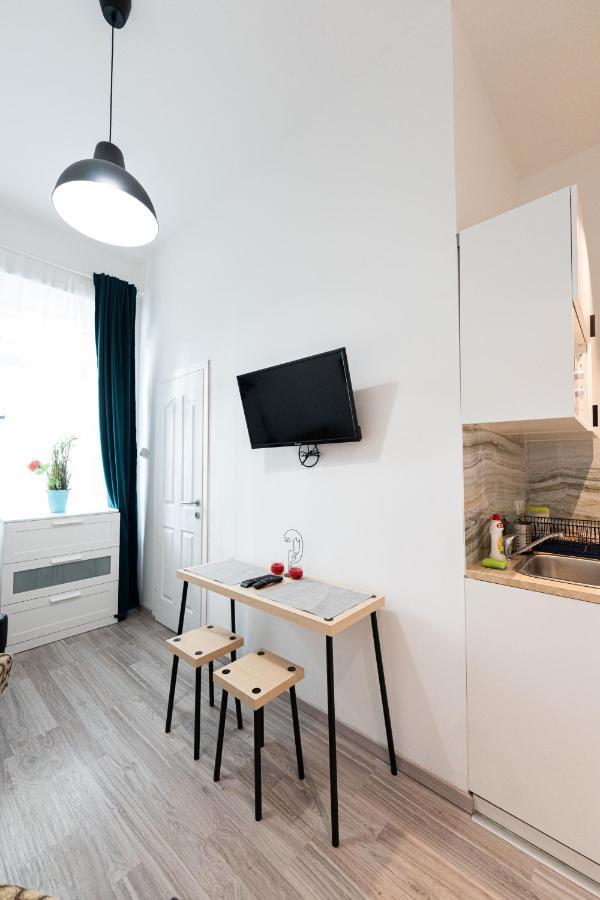 King Seventeen Homes Budapest Esterno foto