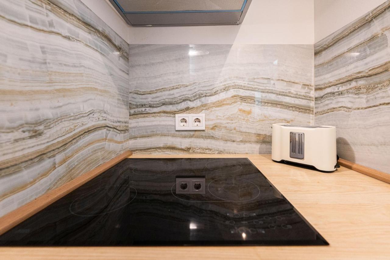 King Seventeen Homes Budapest Esterno foto