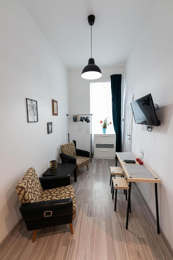 King Seventeen Homes Budapest Esterno foto
