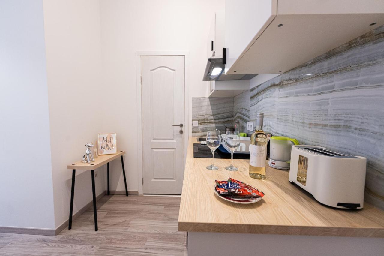King Seventeen Homes Budapest Esterno foto