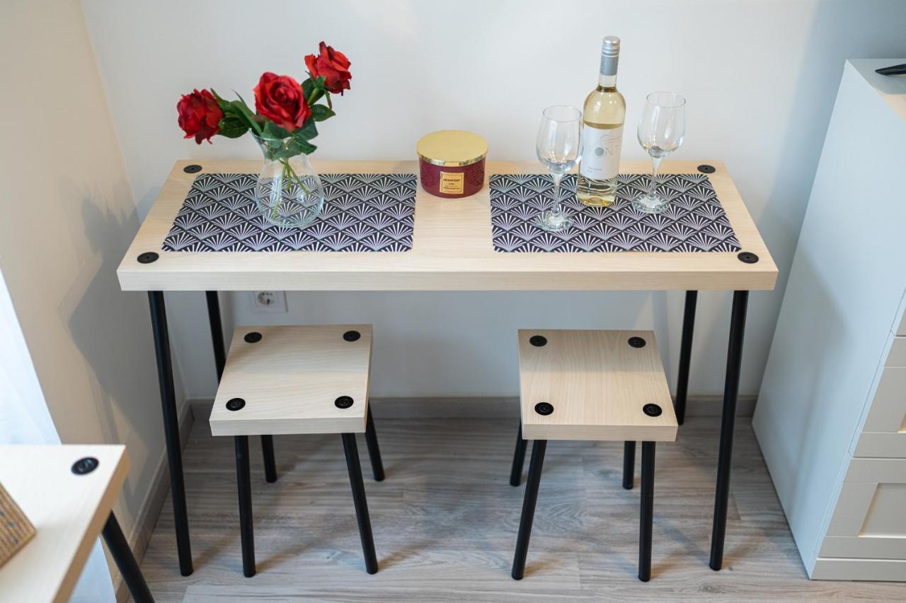 King Seventeen Homes Budapest Esterno foto