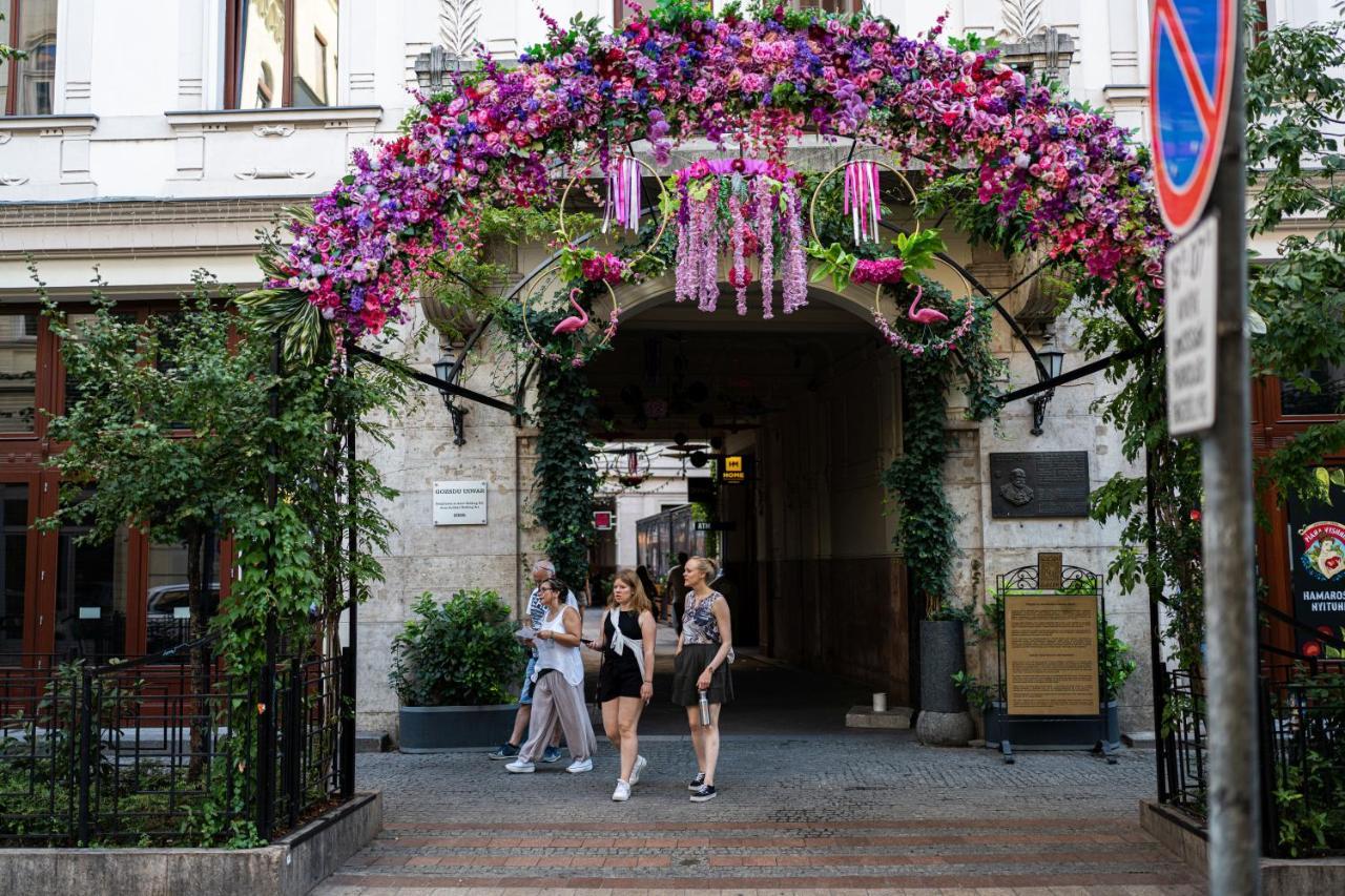 King Seventeen Homes Budapest Esterno foto
