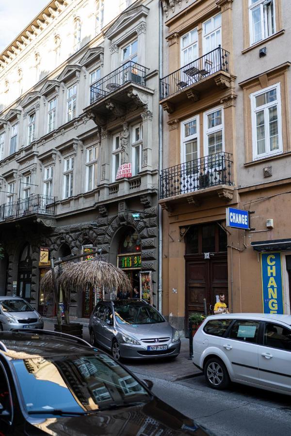 King Seventeen Homes Budapest Esterno foto